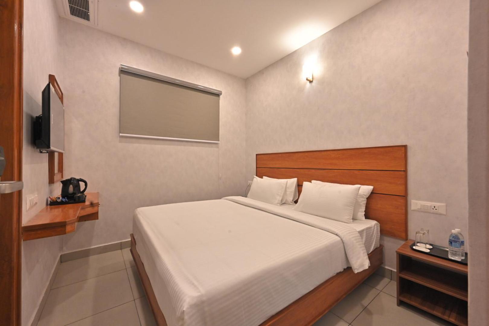 Hotel Cr Rivera à Madurai Extérieur photo